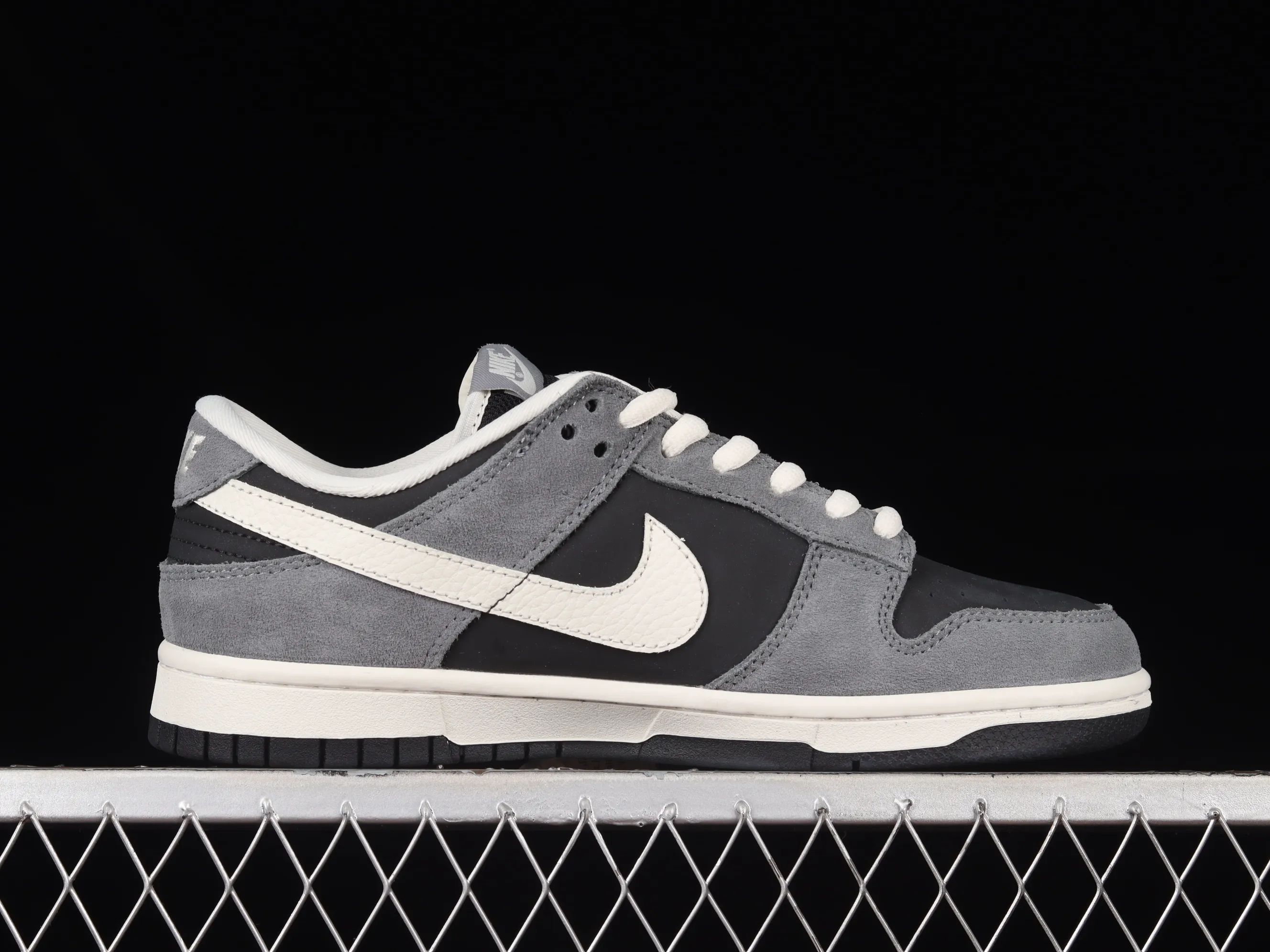 All categories Nk SB Dunk Series Nk SB Dunk Low low-top sneakers Nk SB Dunk Low SB dunk series low-top casual sports skateboard shoes 304714-004